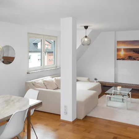 Skyview Retreat Maisonette شقة